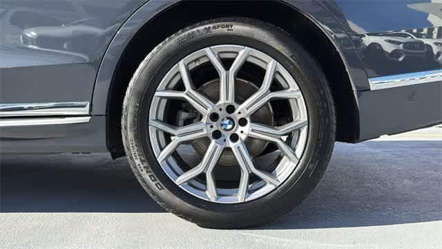 Thumbnail: 2020 BMW X7 - 10