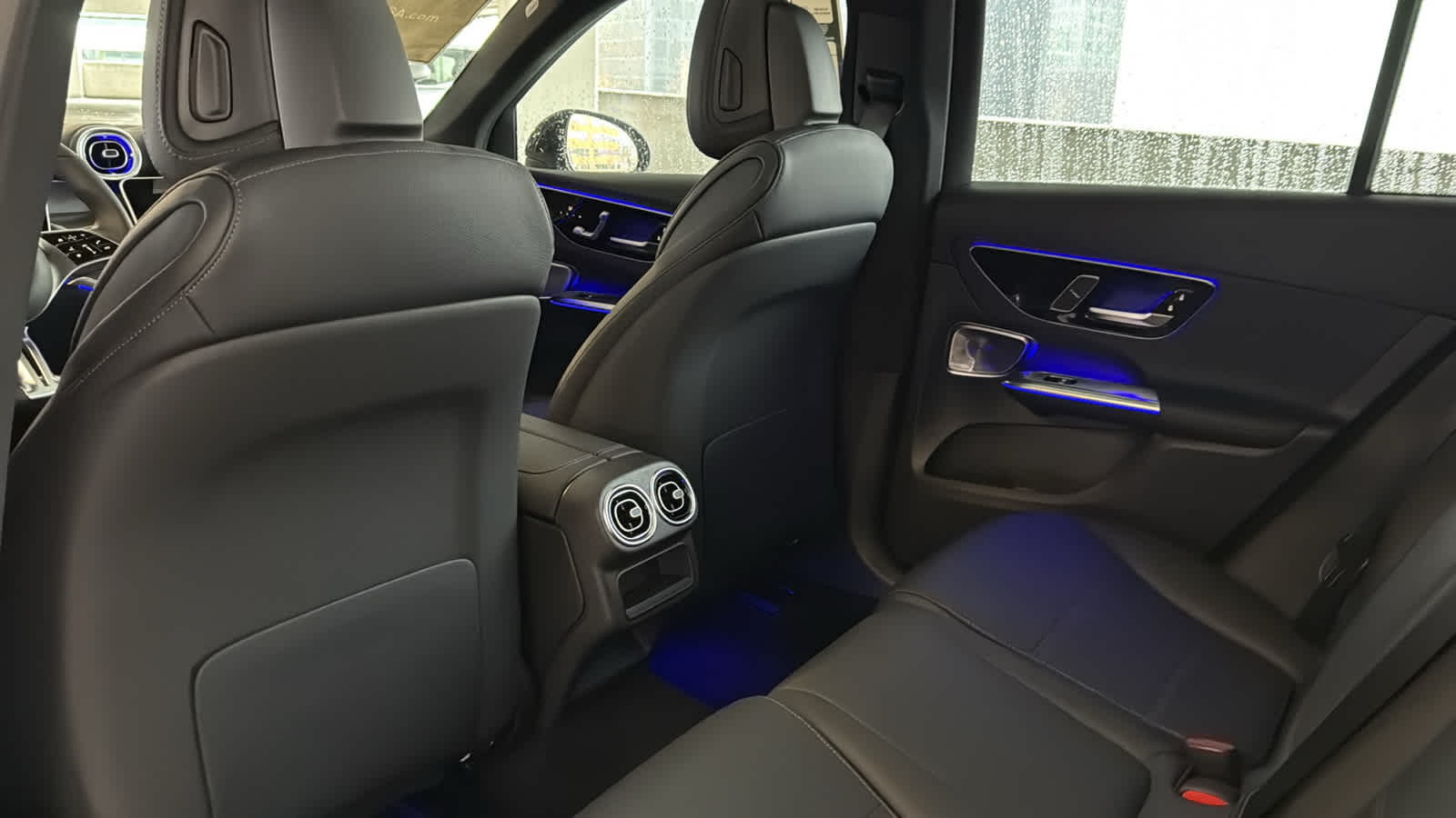 Thumbnail: 2025 Mercedes-Benz GLC - 29