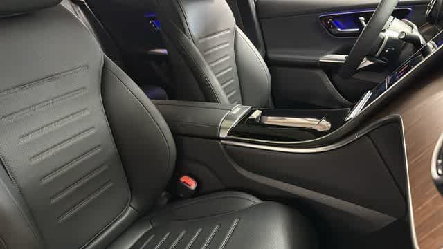 Thumbnail: 2026 Mercedes-Benz GLC - 33