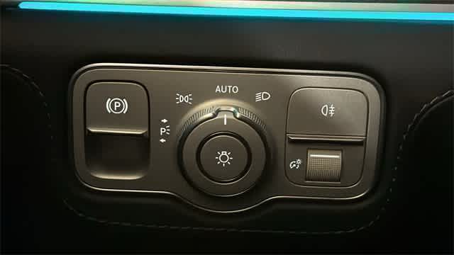 Thumbnail: 2023 Mercedes-Benz GLE - 17