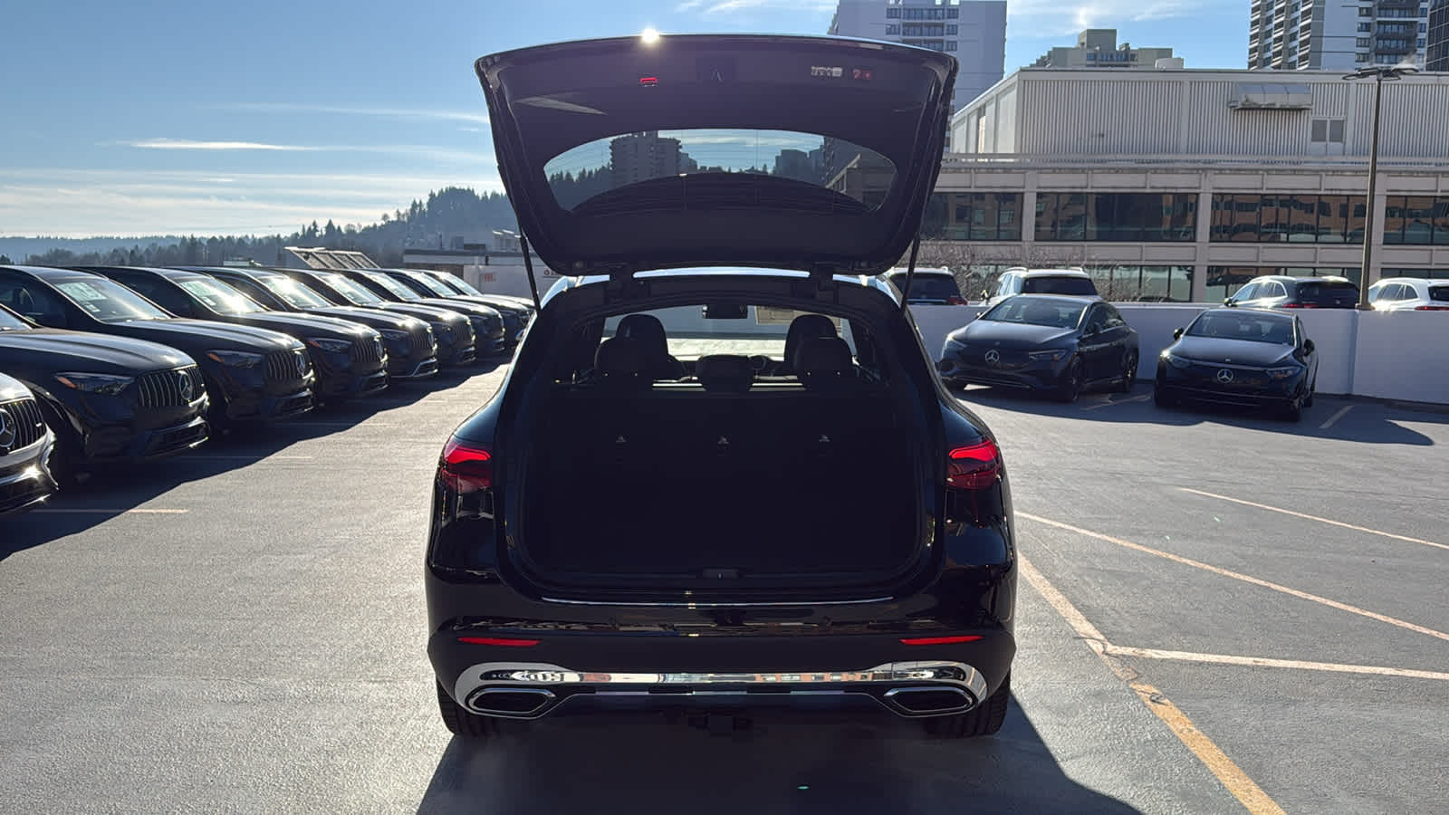 Thumbnail: 2026 Mercedes-Benz GLC - 8