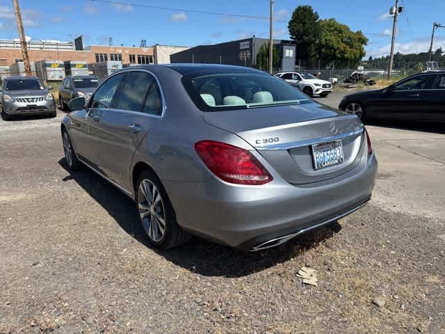 Thumbnail: 2016 Mercedes-Benz C-Class - 3