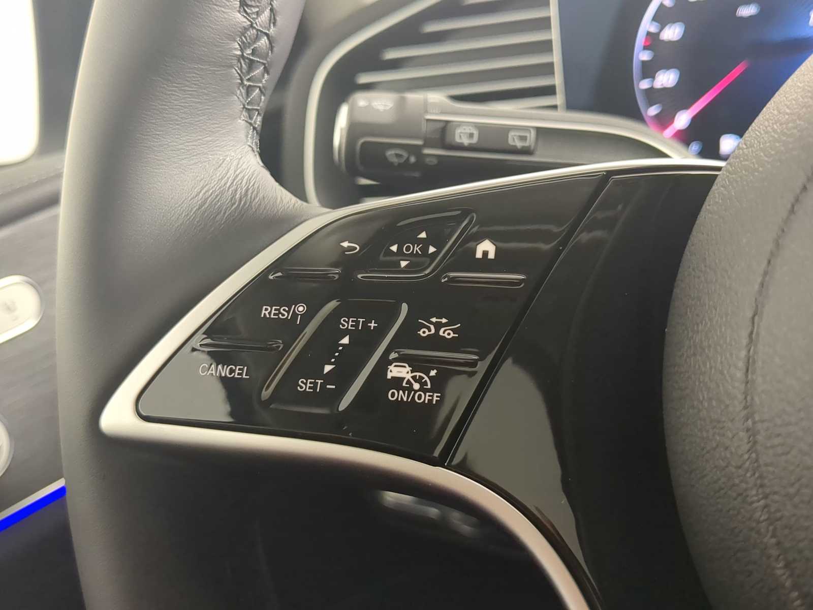 Thumbnail: 2026 Mercedes-Benz GLE - 25