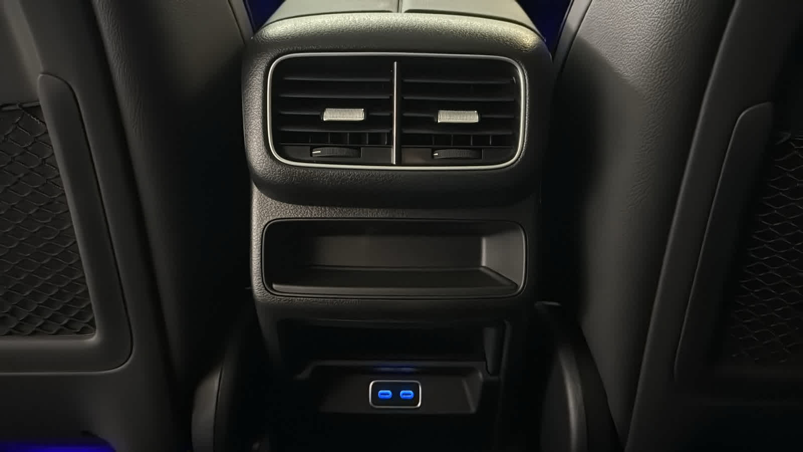 Thumbnail: 2026 Mercedes-Benz GLE - 31