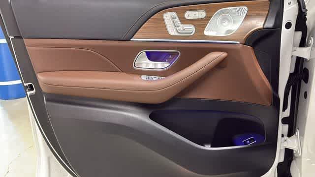 Thumbnail: 2024 Mercedes-Benz GLS - 14