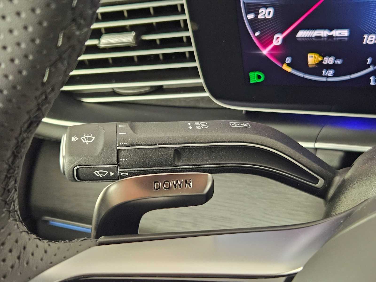 Thumbnail: 2025 Mercedes-Benz GLE - 25