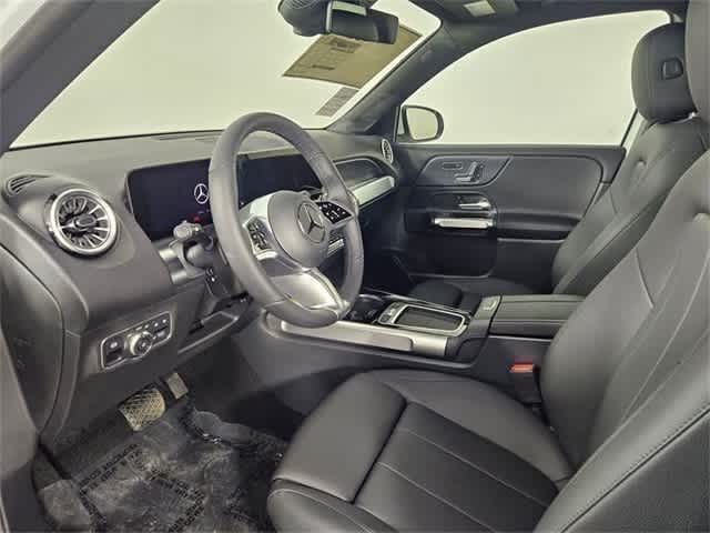 Thumbnail: 2025 Mercedes-Benz GLB - 35