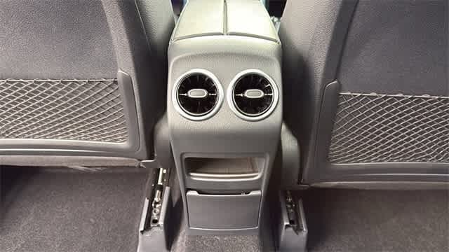 Thumbnail: 2025 Mercedes-Benz GLB - 7