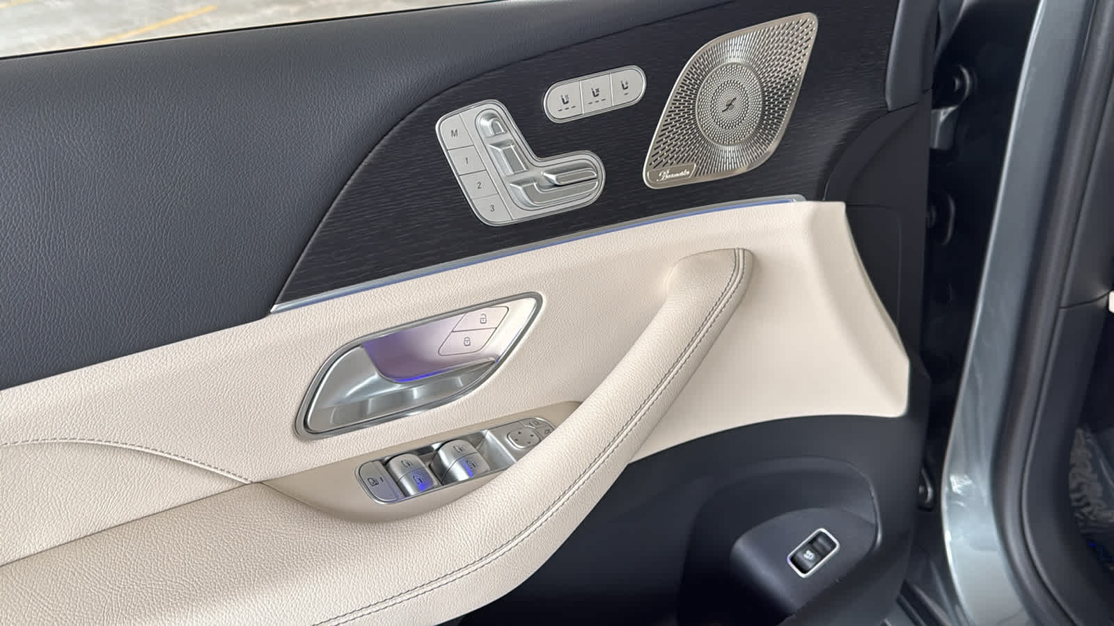 Thumbnail: 2026 Mercedes-Benz GLE - 17