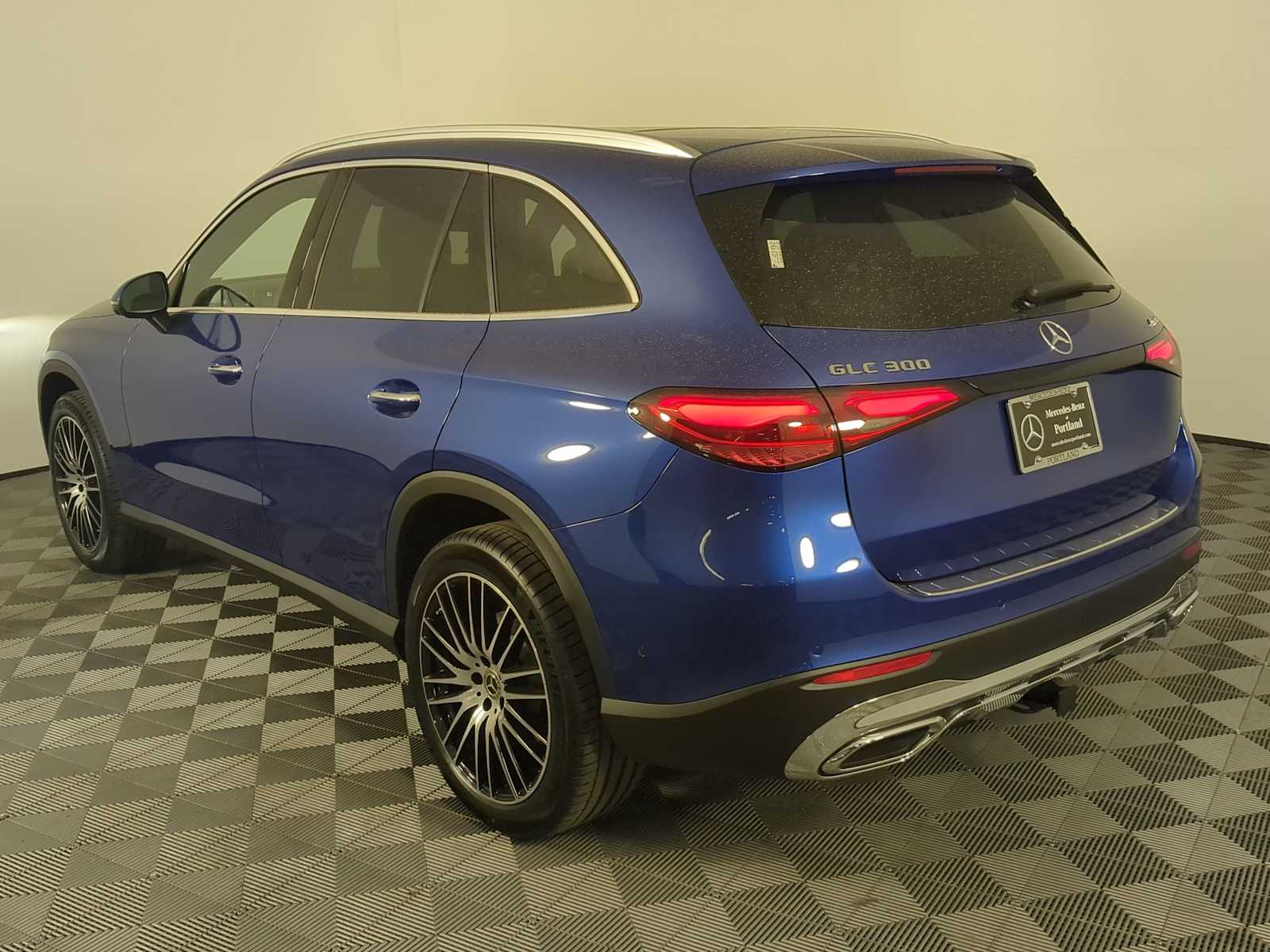 Thumbnail: 2026 Mercedes-Benz GLC - 3