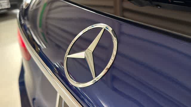 Thumbnail: 2018 Mercedes-Benz GLC - 9