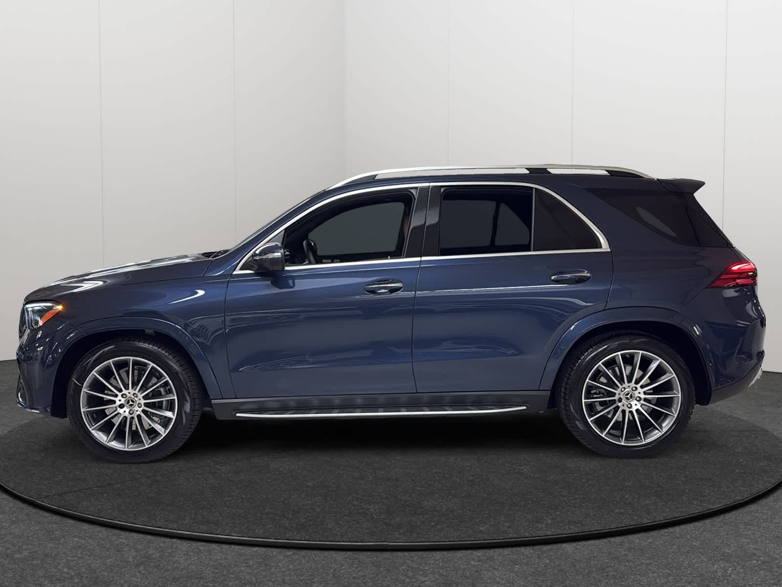 Thumbnail: 2026 Mercedes-Benz GLE - 3