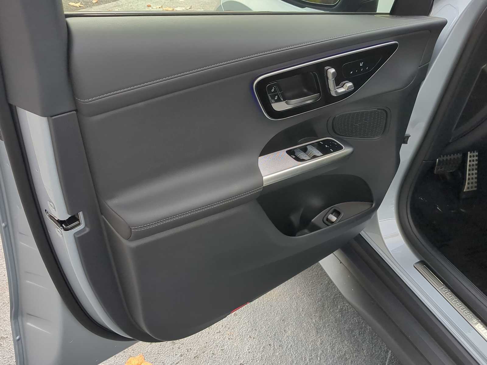 Thumbnail: 2026 Mercedes-Benz GLC - 16