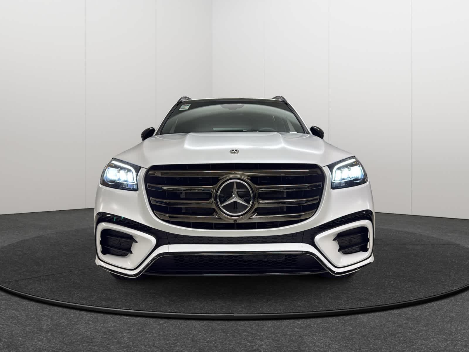 Thumbnail: 2026 Mercedes-Benz GLS - 2