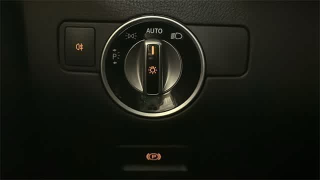 Thumbnail: 2016 Mercedes-Benz GLE - 17