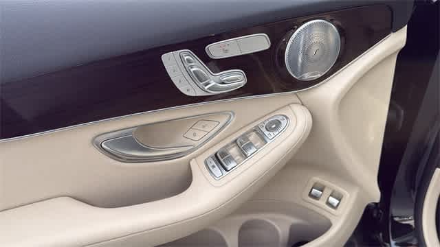 Thumbnail: 2019 Mercedes-Benz GLC - 15