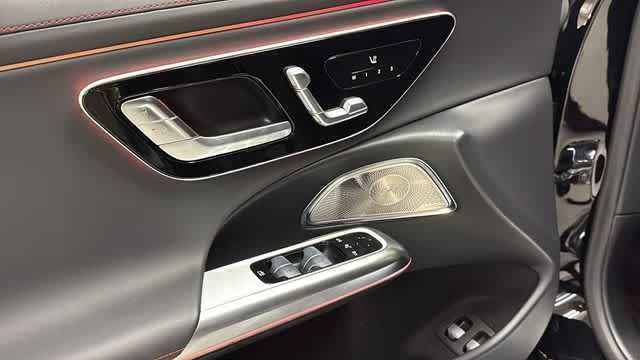Thumbnail: 2025 Mercedes-Benz E-Class - 14