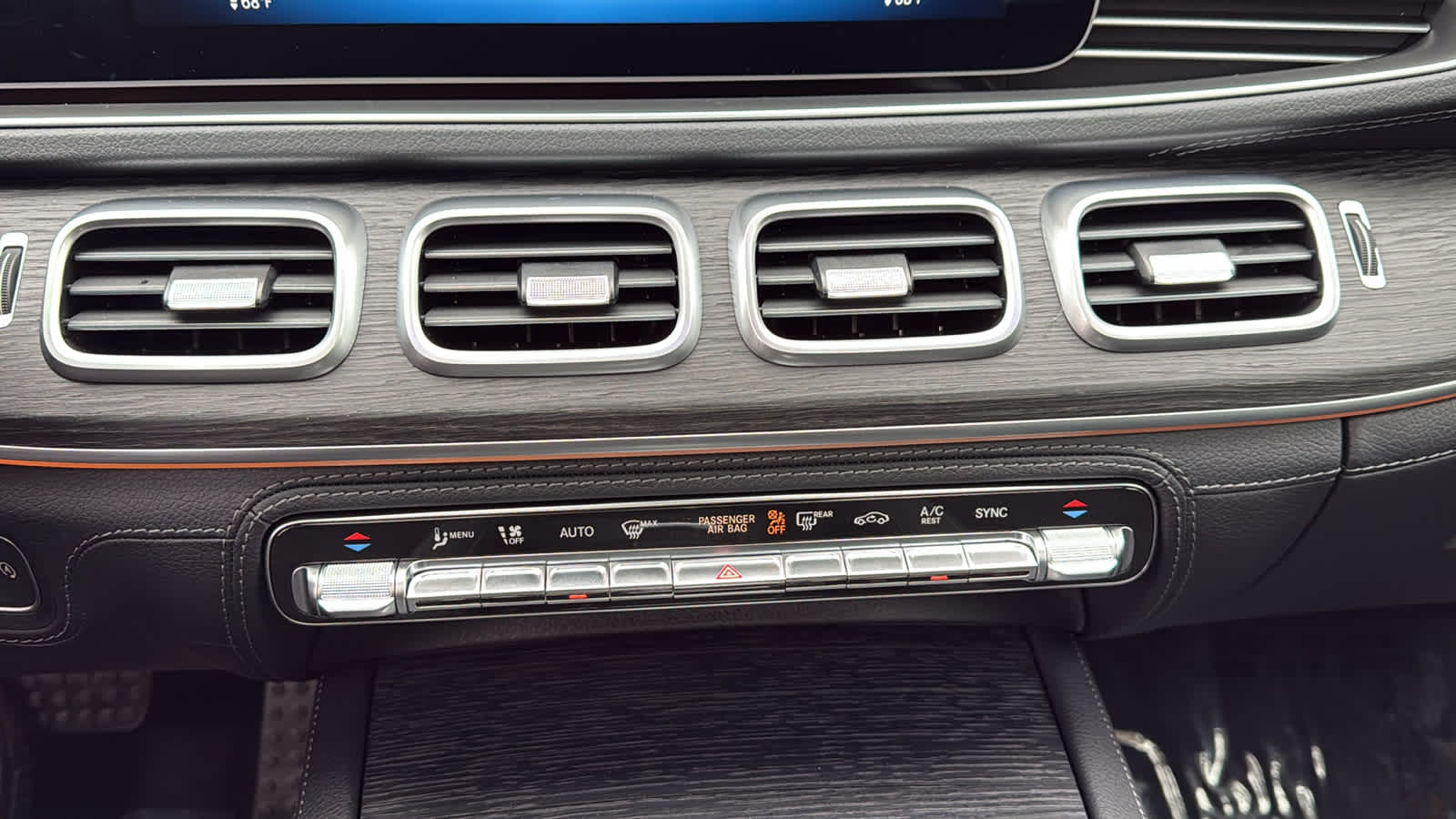 Thumbnail: 2026 Mercedes-Benz GLE - 23