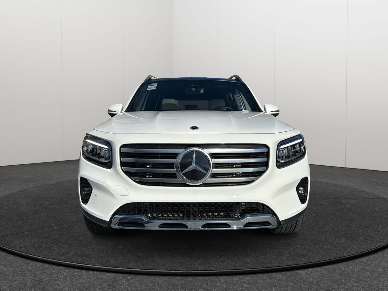 Thumbnail: 2025 Mercedes-Benz GLB - 2