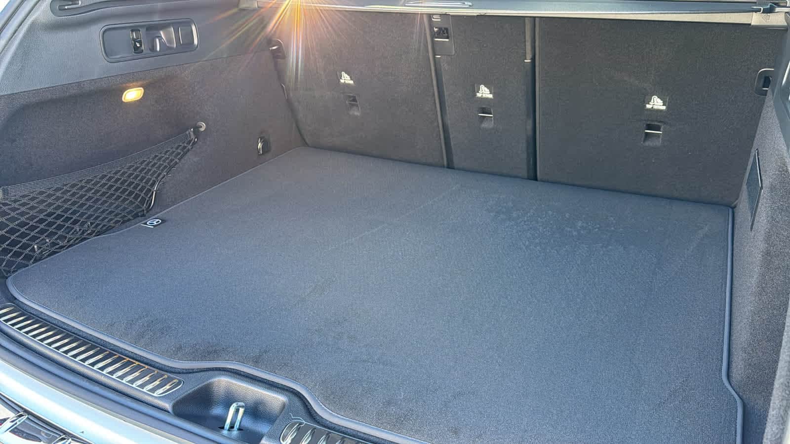 Thumbnail: 2026 Mercedes-Benz GLC - 33