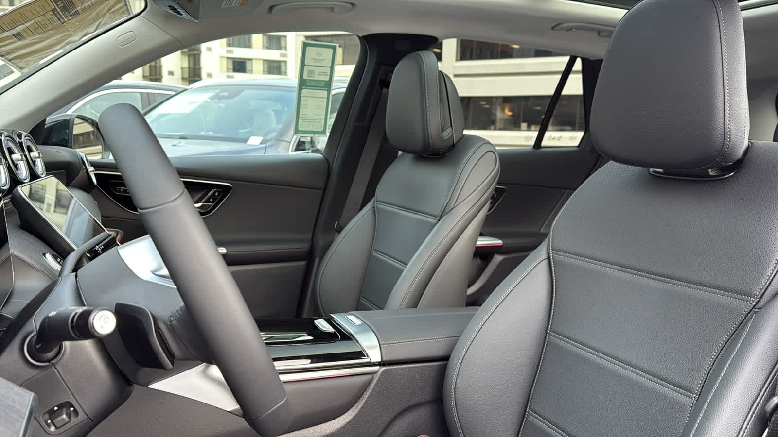 Thumbnail: 2025 Mercedes-Benz GLC - 25