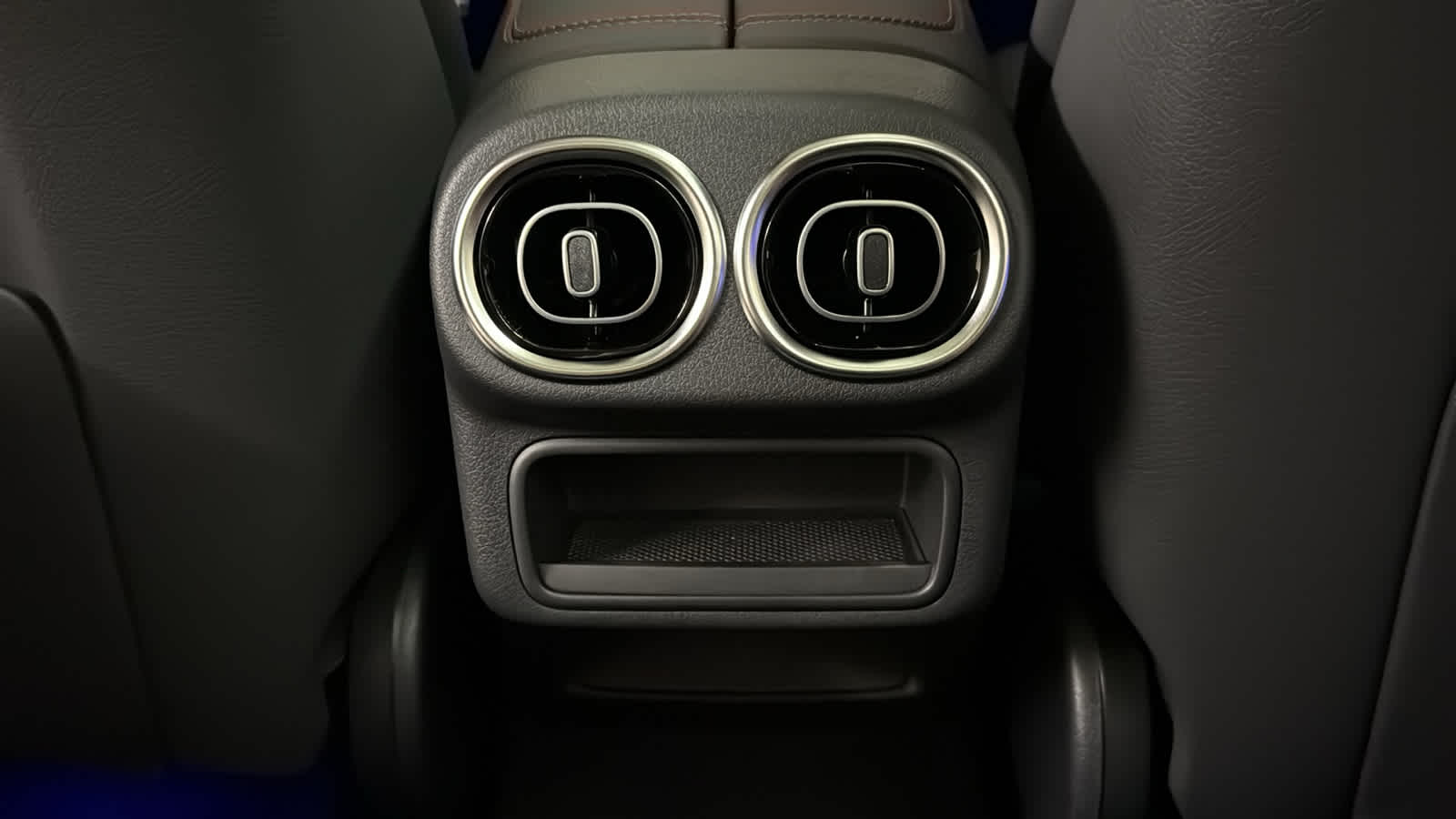 Thumbnail: 2026 Mercedes-Benz GLC - 30