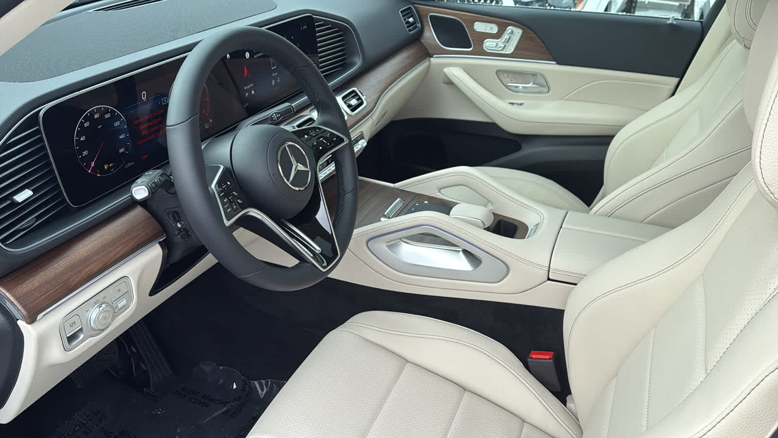 Thumbnail: 2026 Mercedes-Benz GLE - 26