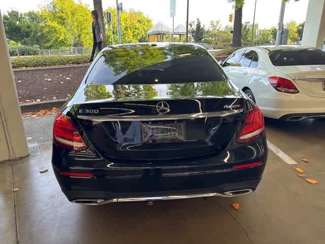 Thumbnail: 2017 Mercedes-Benz E-Class - 3