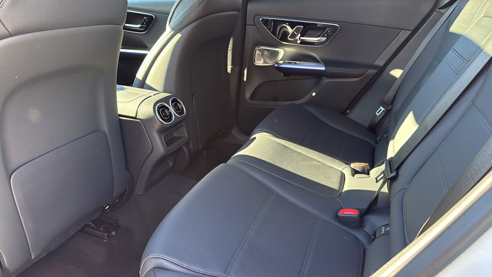 Thumbnail: 2026 Mercedes-Benz GLC - 30