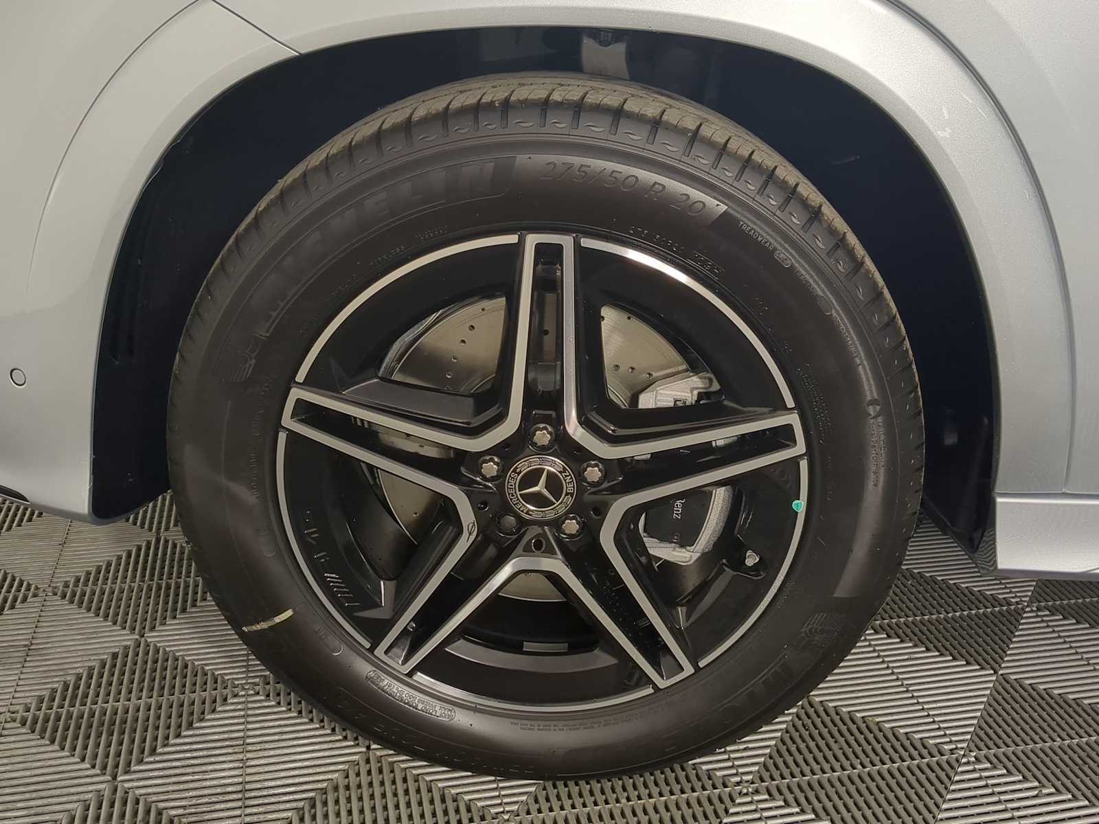 Thumbnail: 2026 Mercedes-Benz GLE - 12