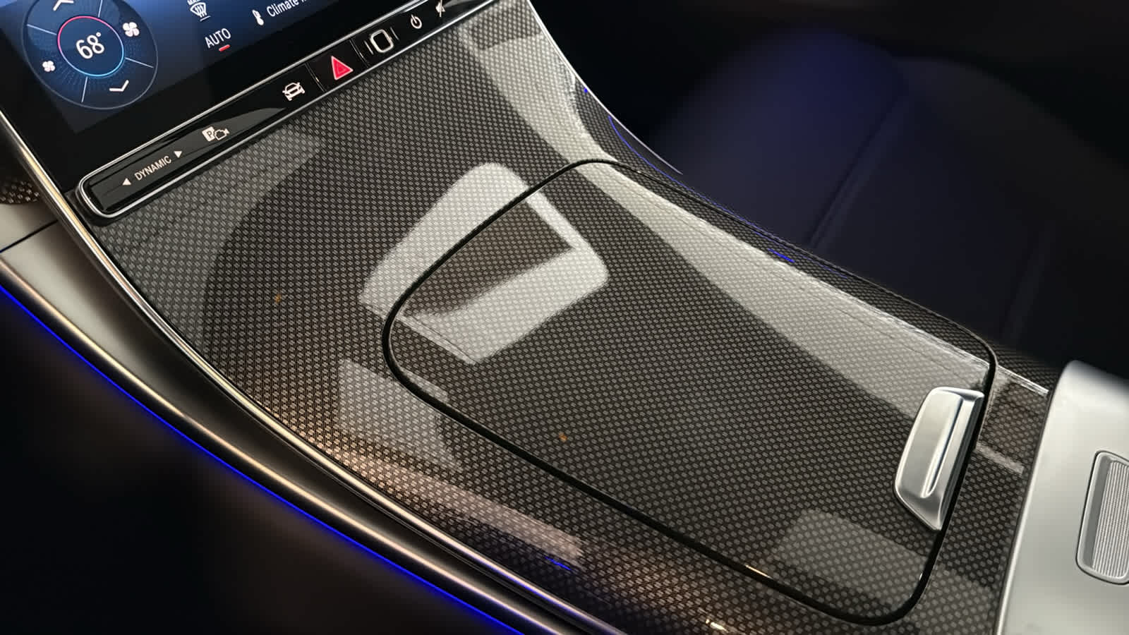 Thumbnail: 2025 Mercedes-Benz GLC - 22