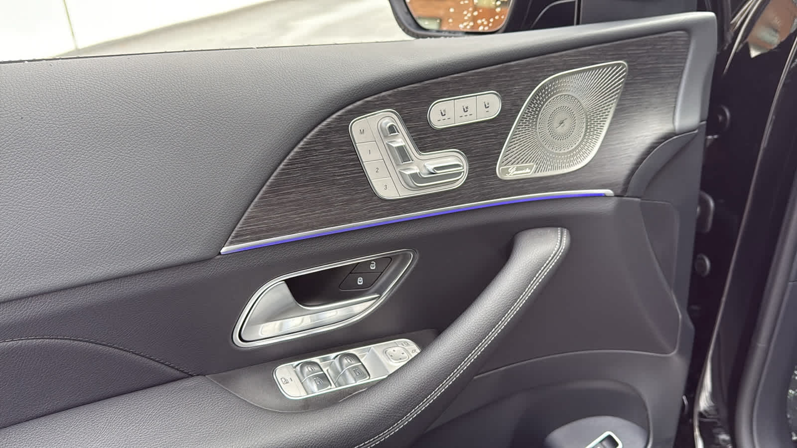 Thumbnail: 2026 Mercedes-Benz GLE - 14