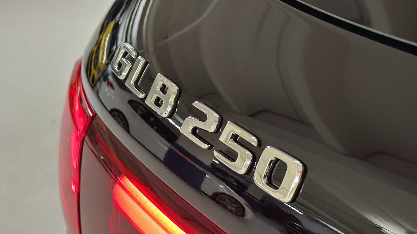 Thumbnail: 2026 Mercedes-Benz GLB - 11