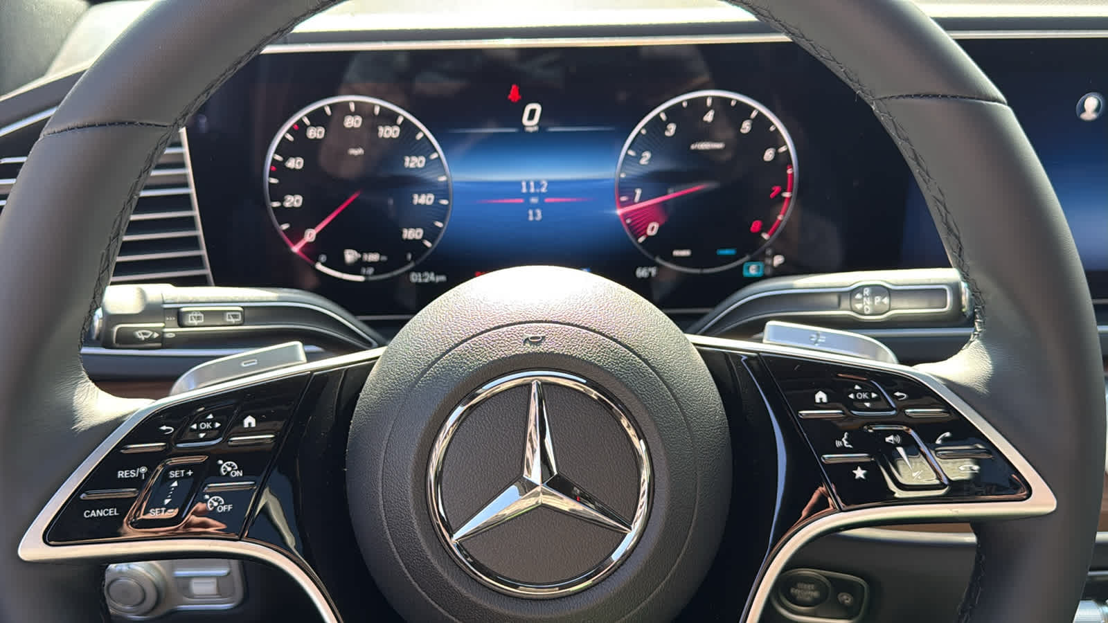 Thumbnail: 2026 Mercedes-Benz GLE - 20