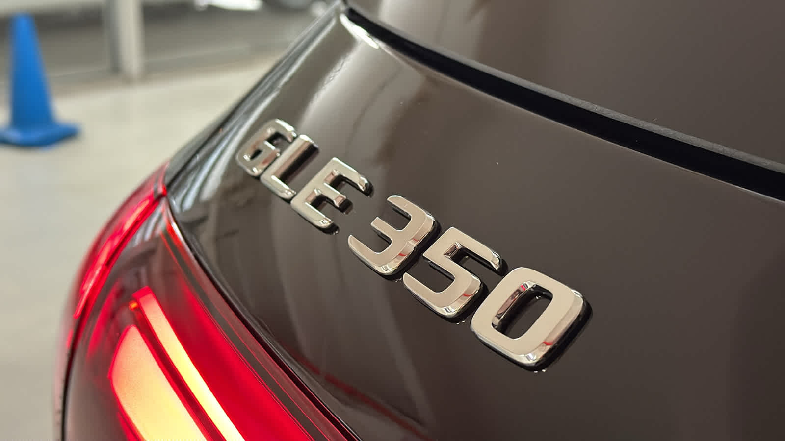 Thumbnail: 2026 Mercedes-Benz GLE - 9