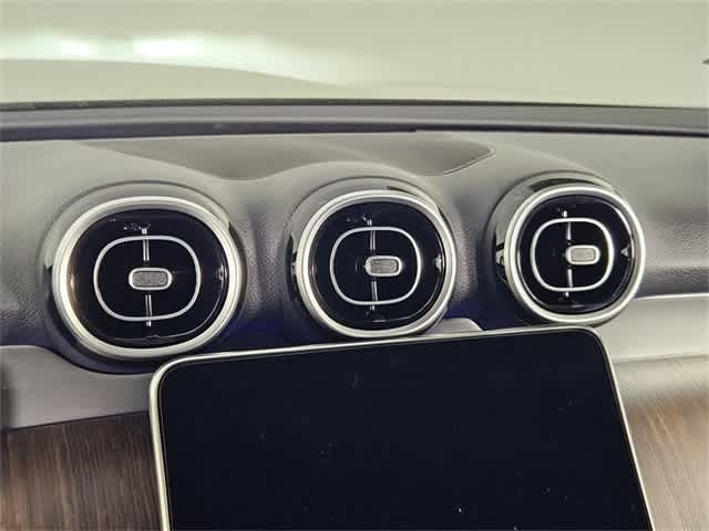 Thumbnail: 2025 Mercedes-Benz GLC - 35