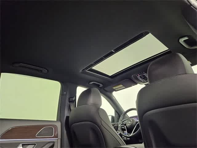 Thumbnail: 2025 Mercedes-Benz GLE - 47