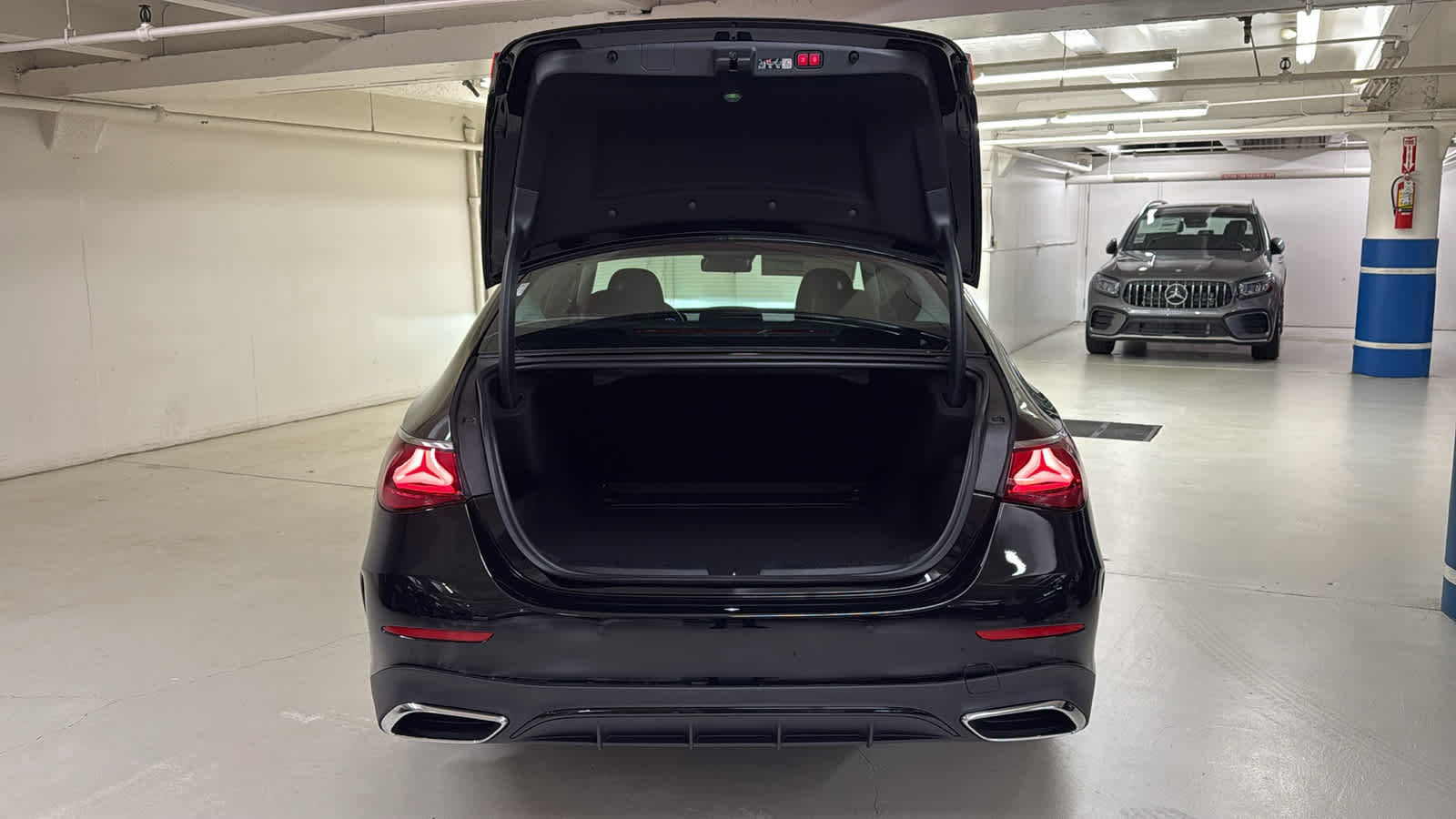 Thumbnail: 2026 Mercedes-Benz E-Class - 8