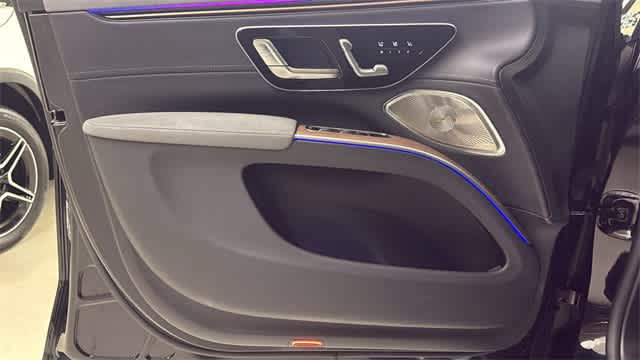 Thumbnail: 2023 Mercedes-Benz EQS - 14