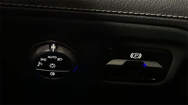 Thumbnail: 2023 Mercedes-Benz EQS - 17