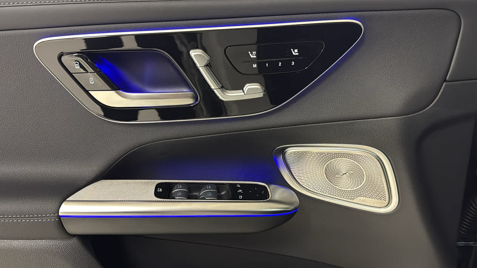 Thumbnail: 2026 Mercedes-Benz GLC - 18