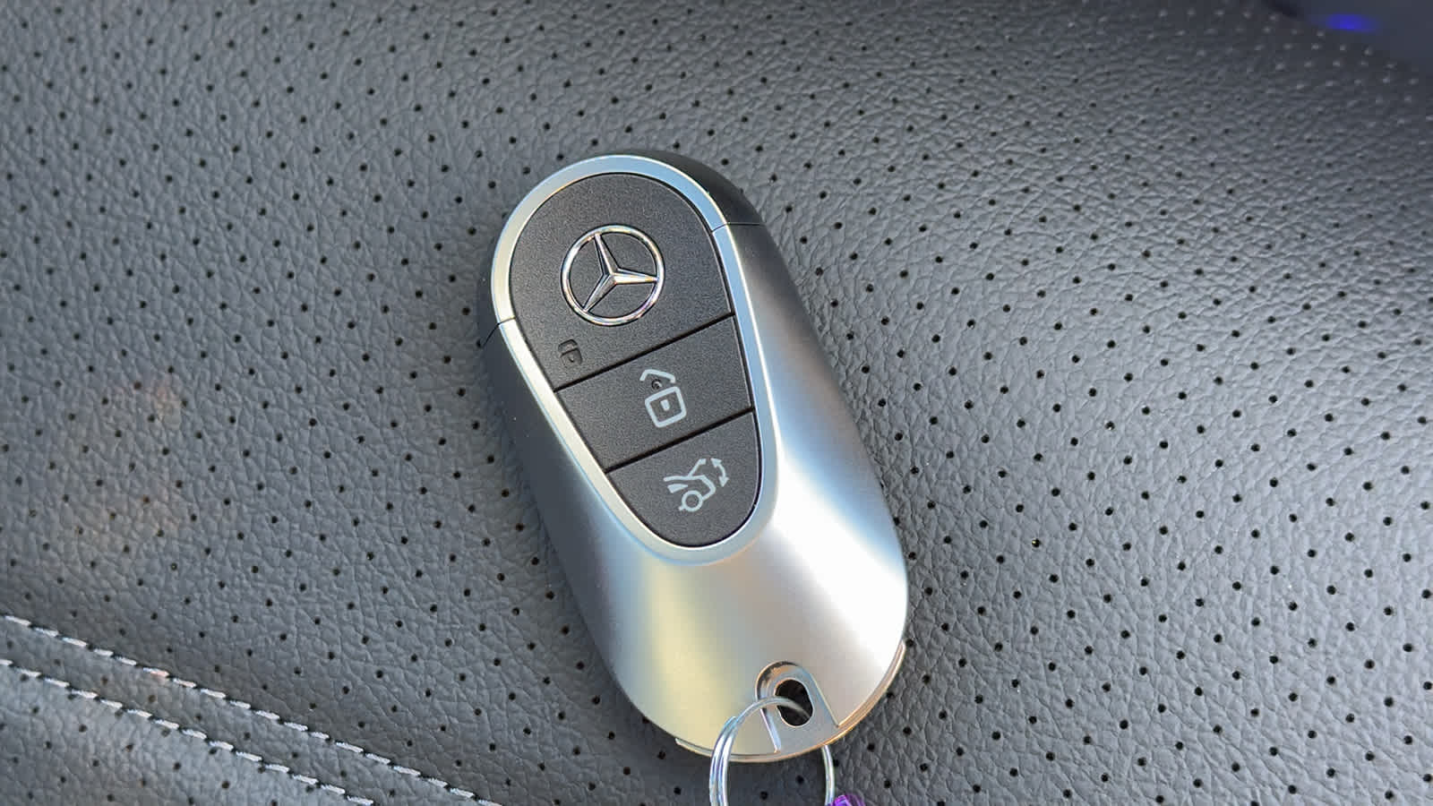 Thumbnail: 2026 Mercedes-Benz GLC - 37