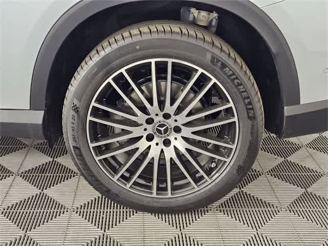 Thumbnail: 2025 Mercedes-Benz GLC - 13