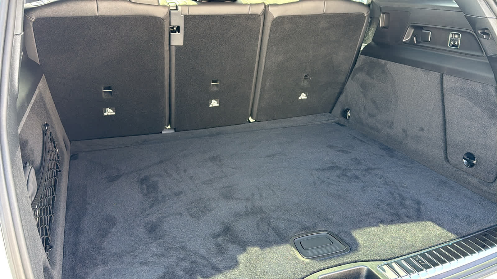 Thumbnail: 2026 Mercedes-Benz GLE - 34