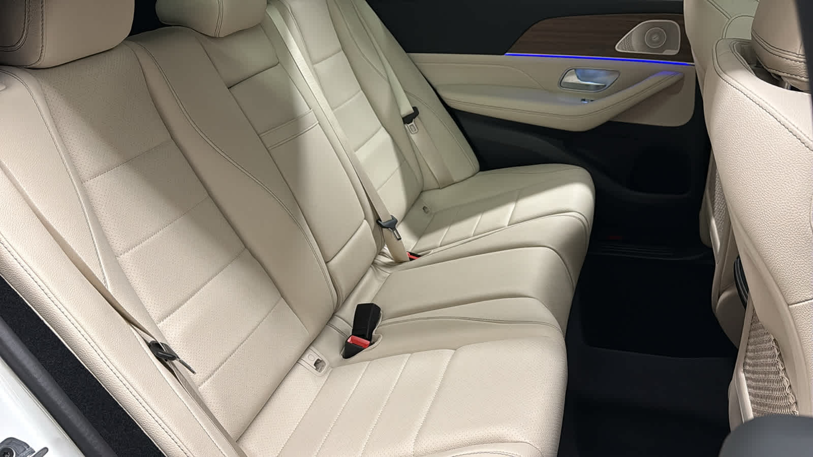 Thumbnail: 2026 Mercedes-Benz GLE - 36