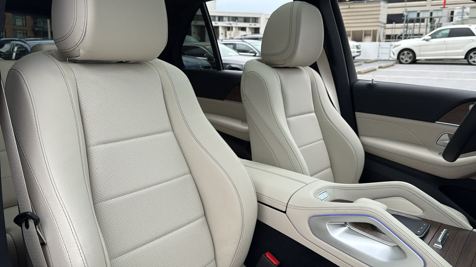 Thumbnail: 2026 Mercedes-Benz GLE - 34