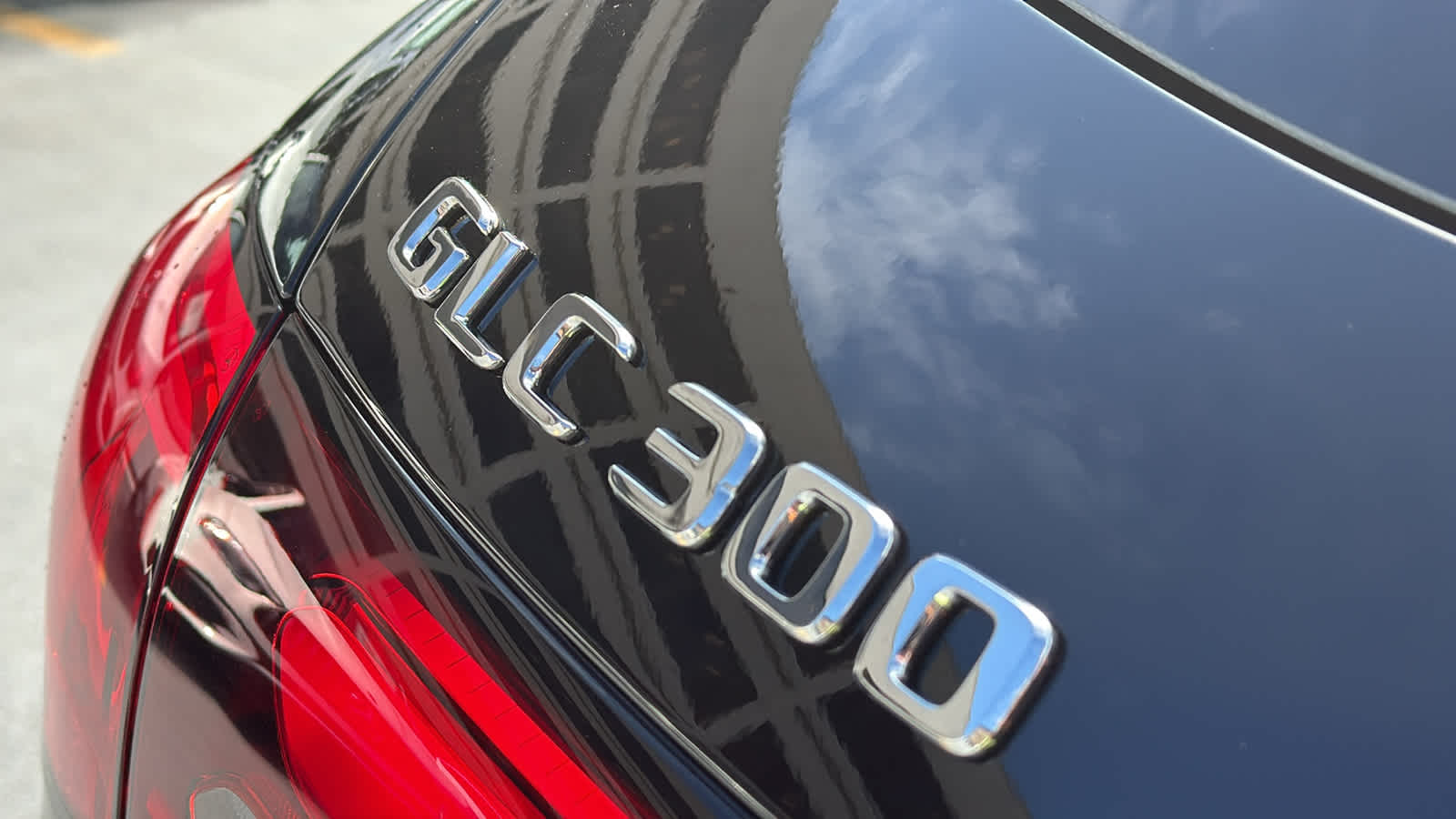 Thumbnail: 2026 Mercedes-Benz GLC - 11