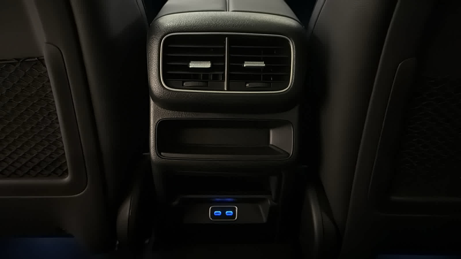 Thumbnail: 2026 Mercedes-Benz GLE - 31