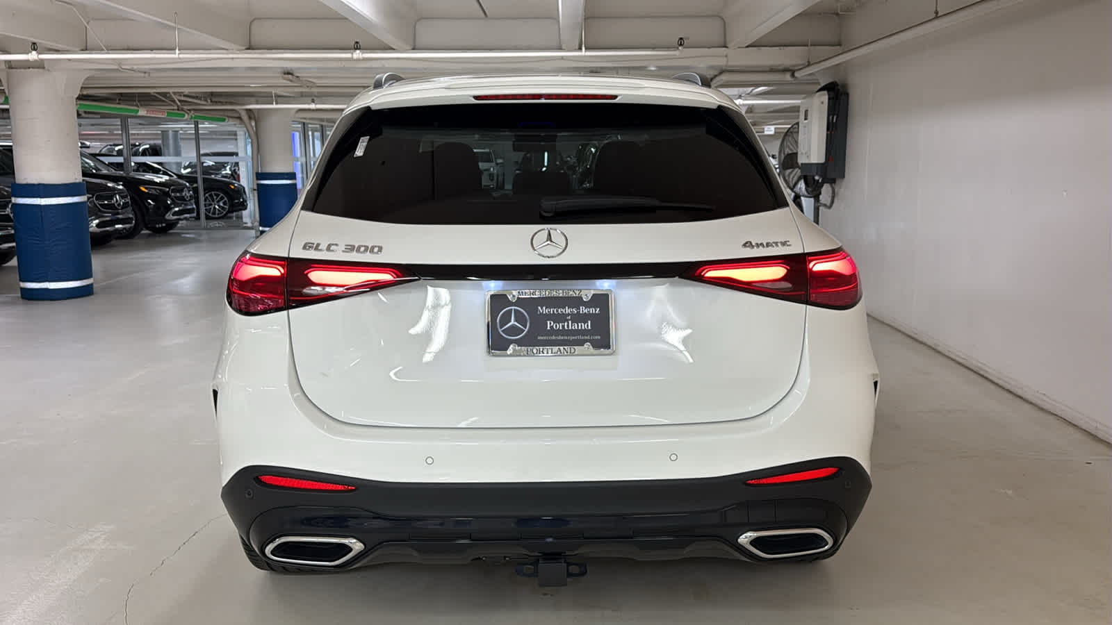 Thumbnail: 2023 Mercedes-Benz GLC - 8