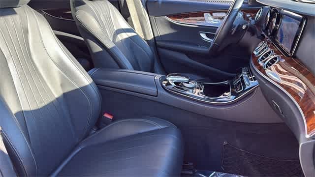 Thumbnail: 2017 Mercedes-Benz E-Class - 35